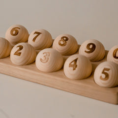 QToys Number Eggs and Stand