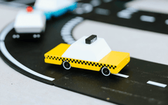 Candylab – Yellow Taxi