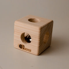 QToys Cube Rattle