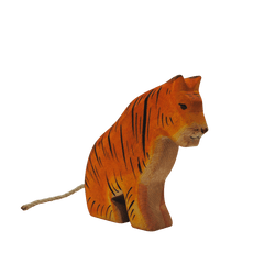 HolzWald Tiger sitting