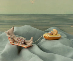 Maileg Beach Mouse Dad with Air Mattress Flower