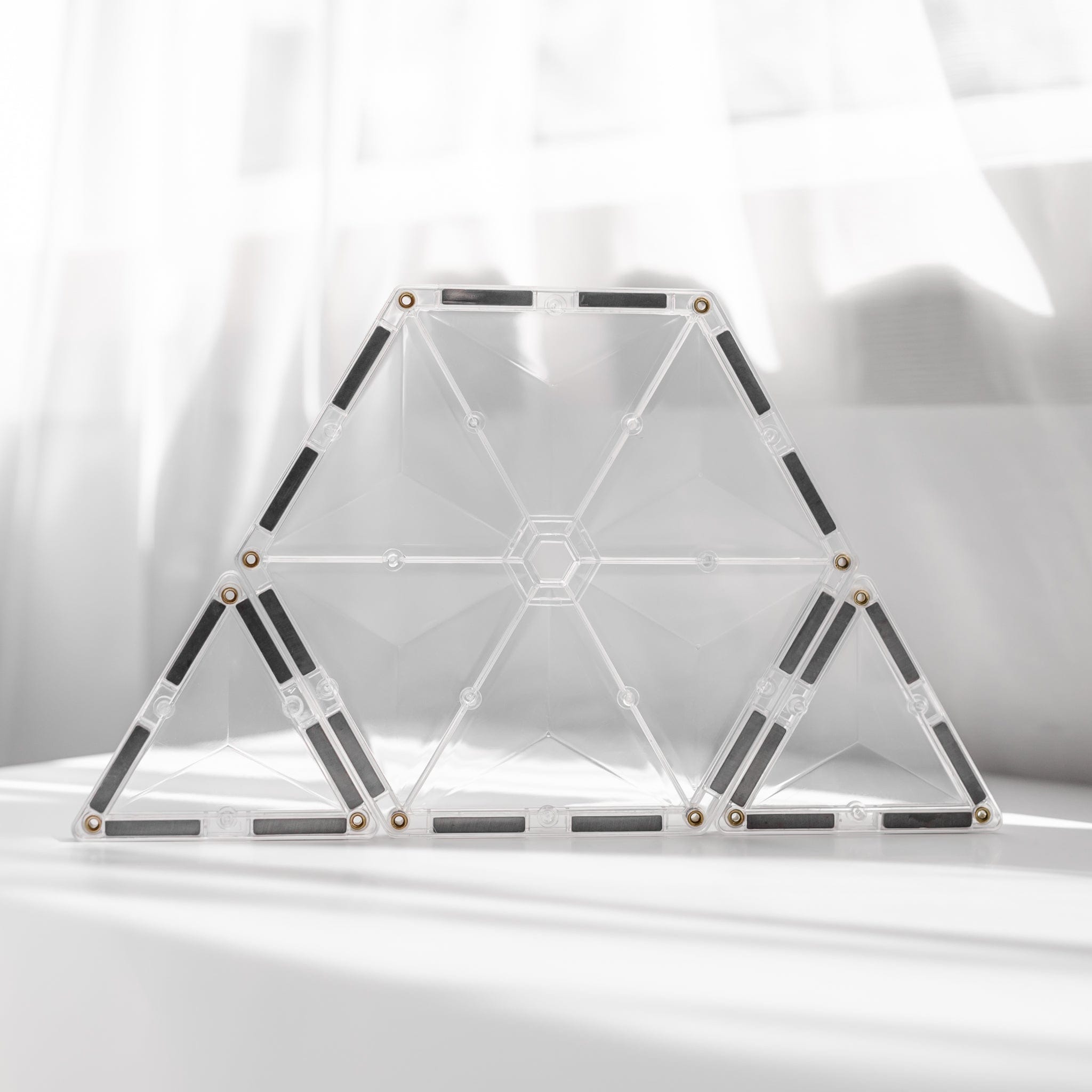 (Slight Colour Variance) Connetix Tiles 34 Piece Clear Pack