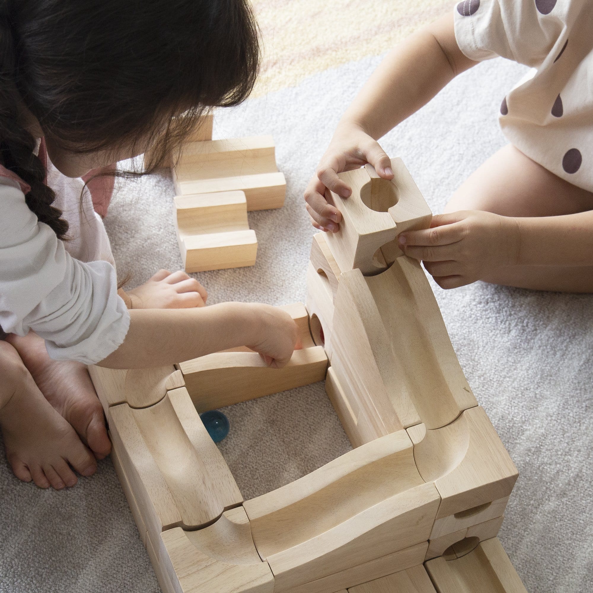 Guidecraft Unit Block Marble Run – 40 pc. set
