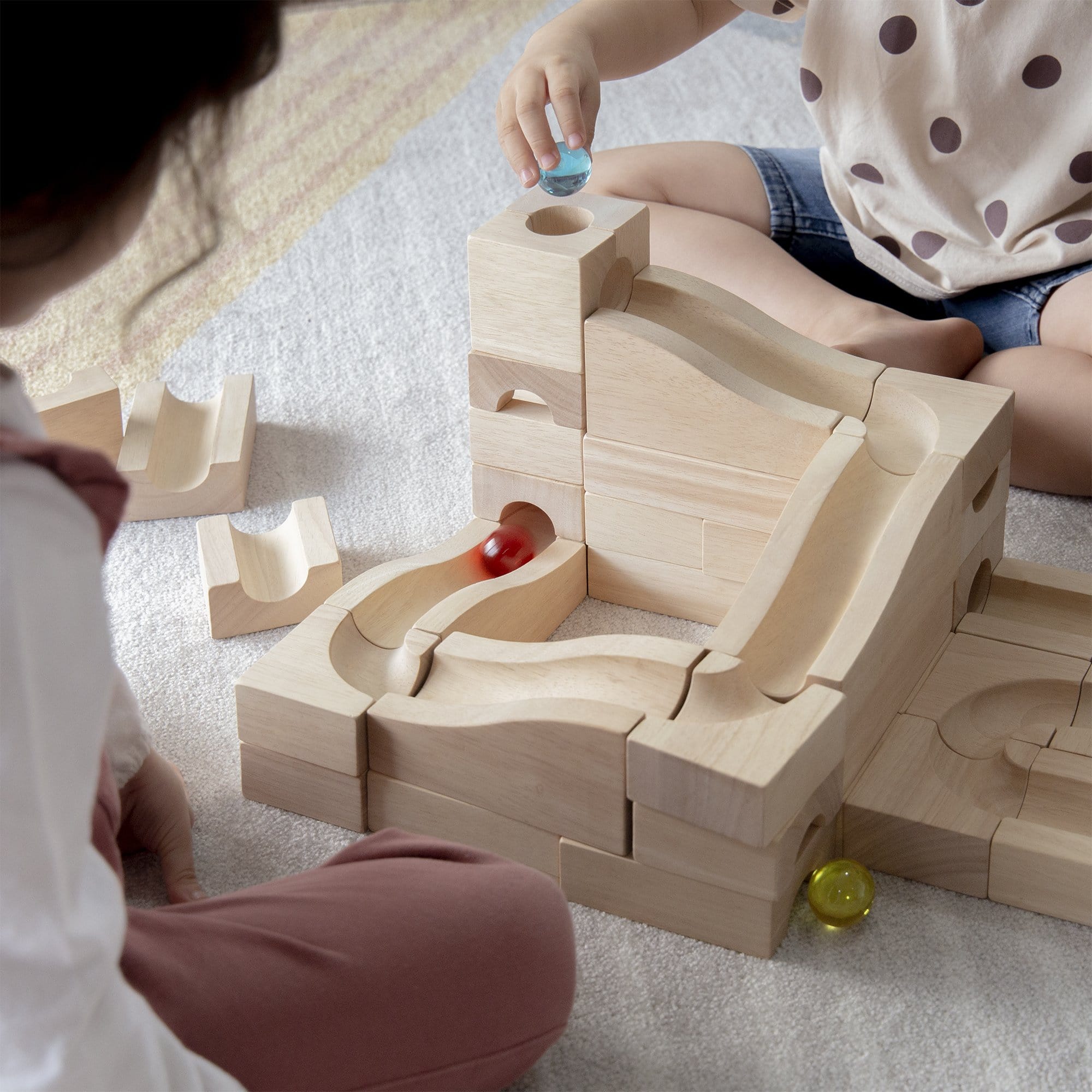 Guidecraft Unit Block Marble Run – 40 pc. set