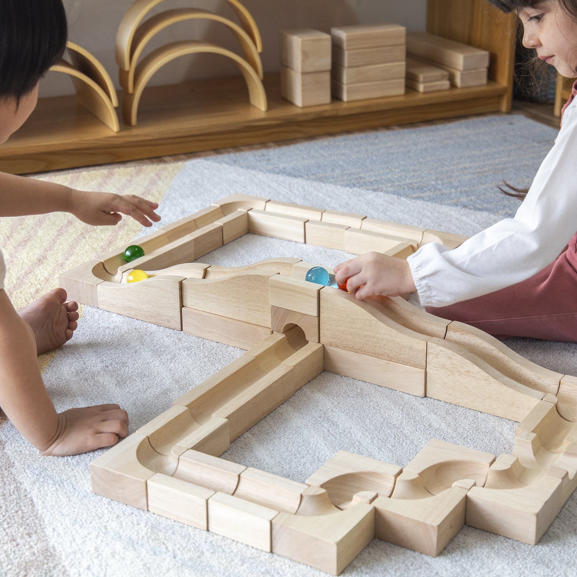 Guidecraft Unit Block Marble Run – 40 pc. set