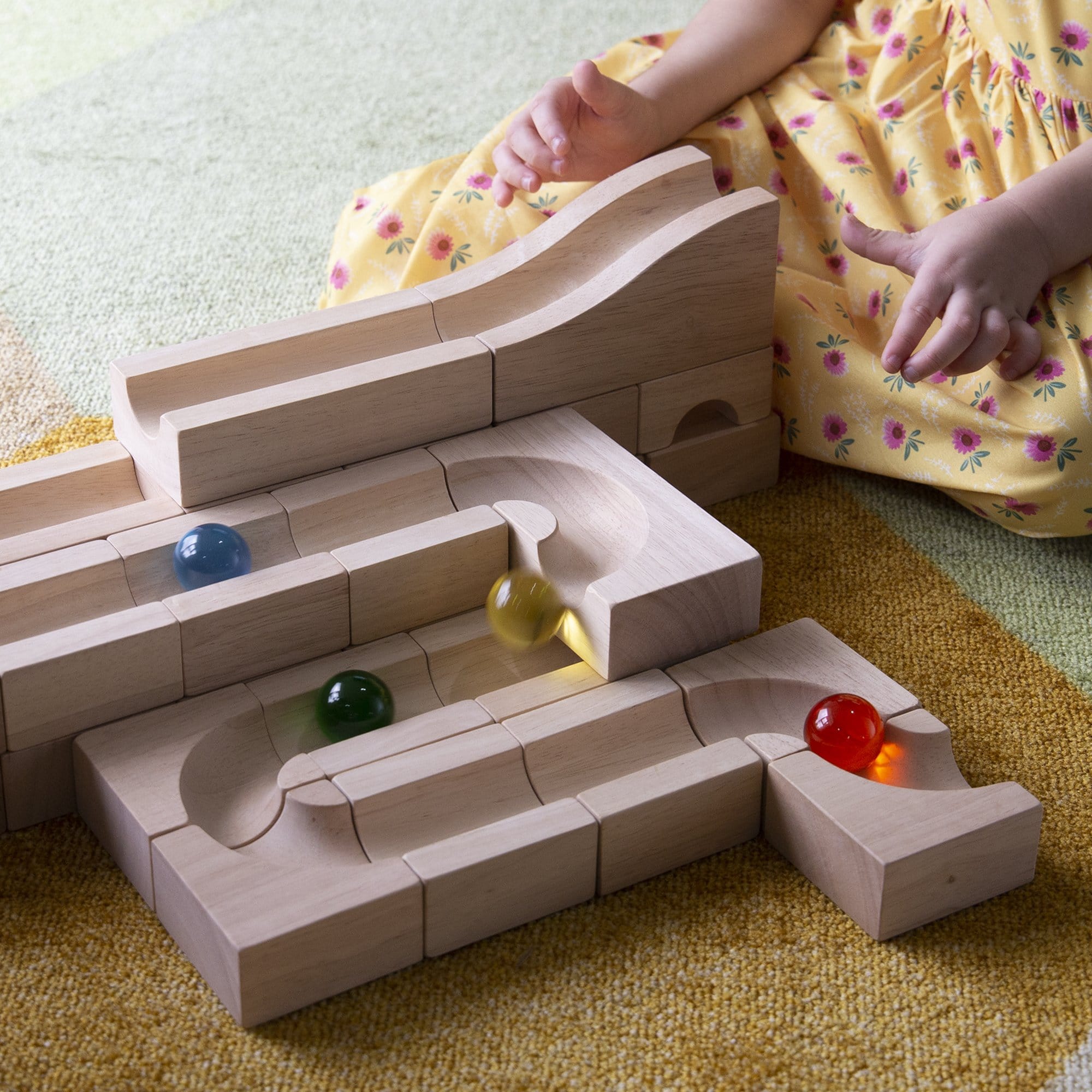 Guidecraft Unit Block Marble Run – 40 pc. set