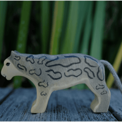 HolzWald Snow Leopard