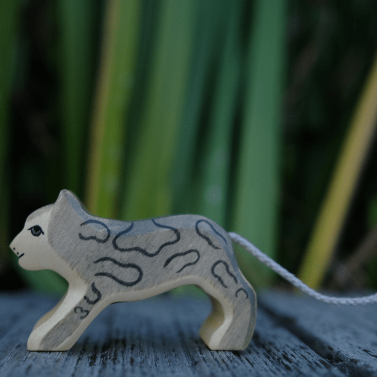 HolzWald Snow Leopard small