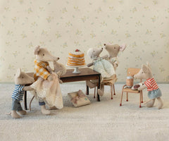 Maileg Party Cake and Cake Stand Mouse