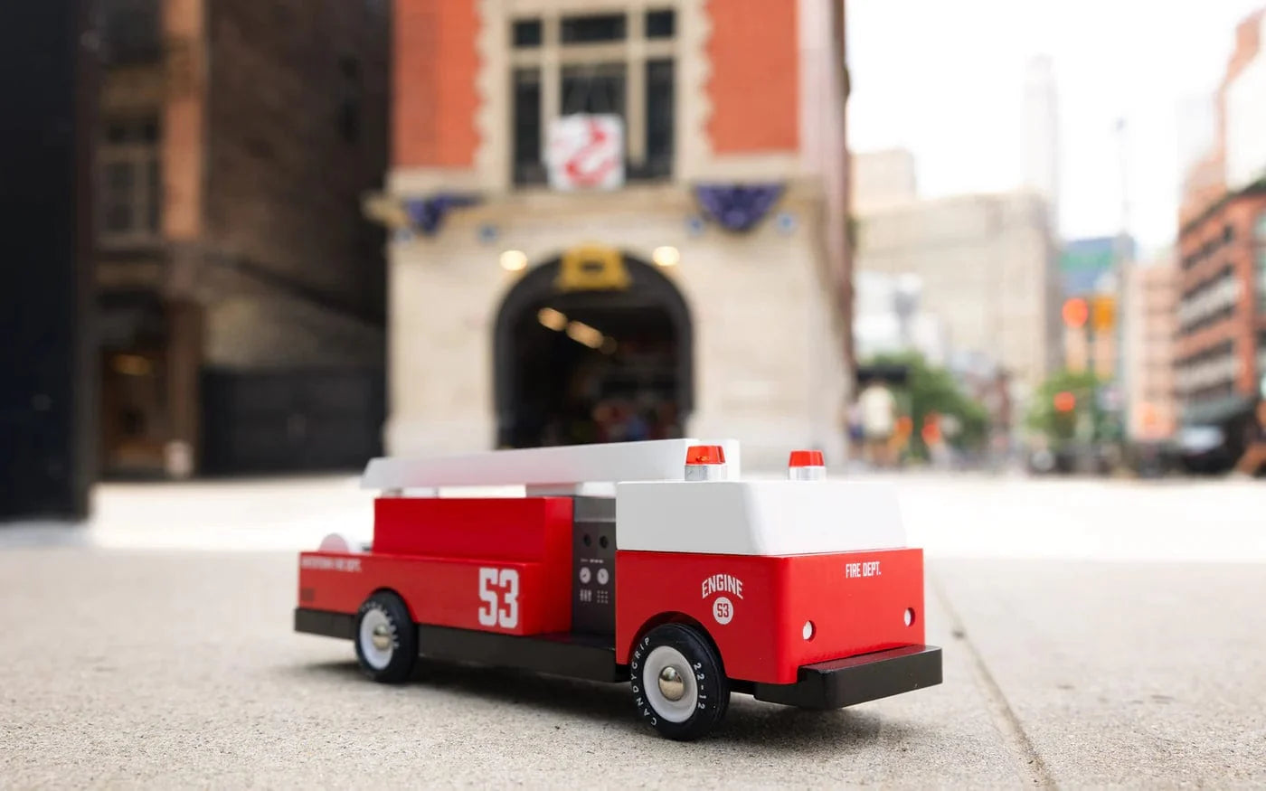 Candylab Fire Truck Engine 53