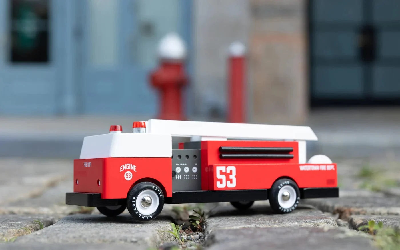 Candylab Fire Truck Engine 53