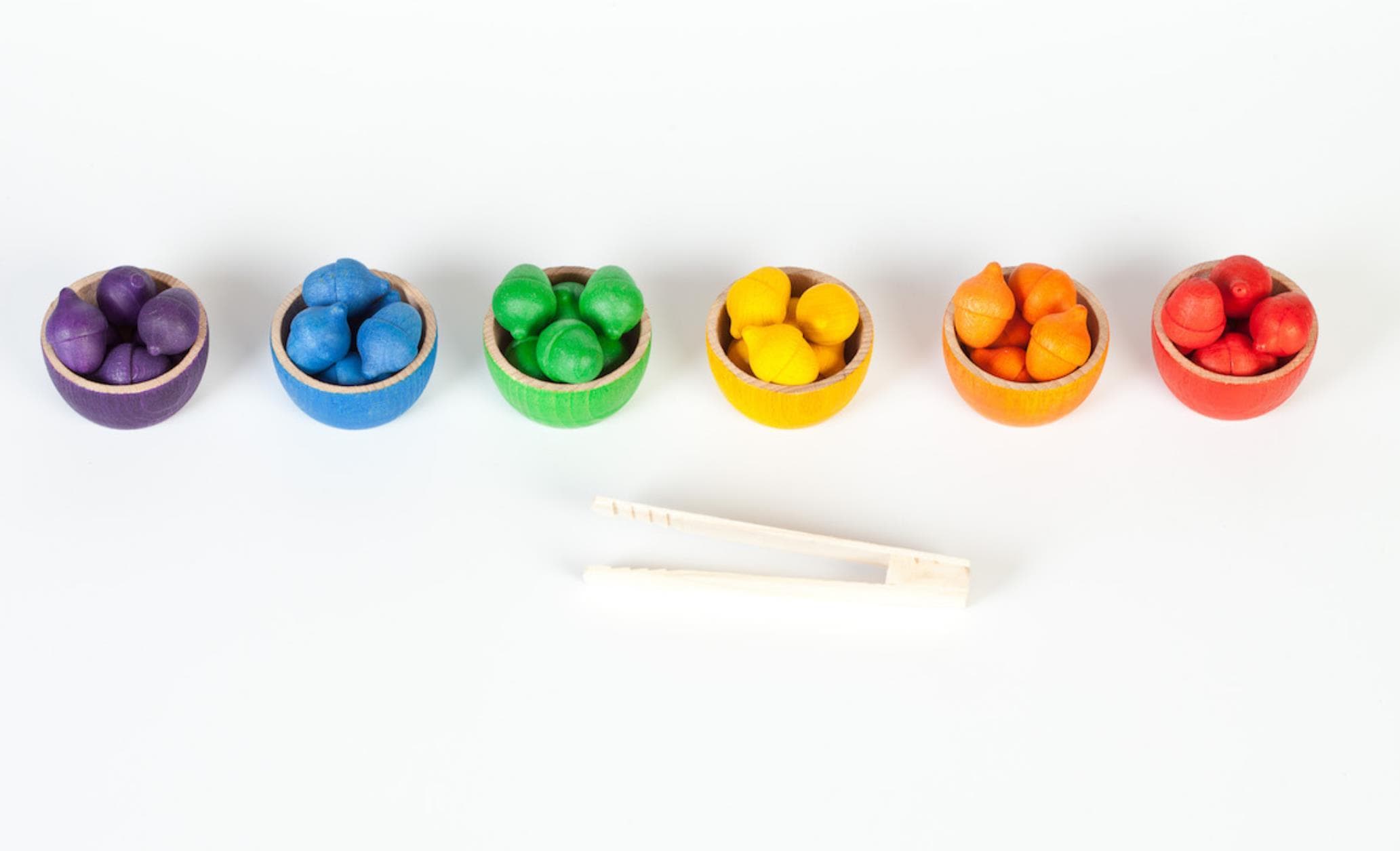 Grapat Coloured Bowls & Acorns