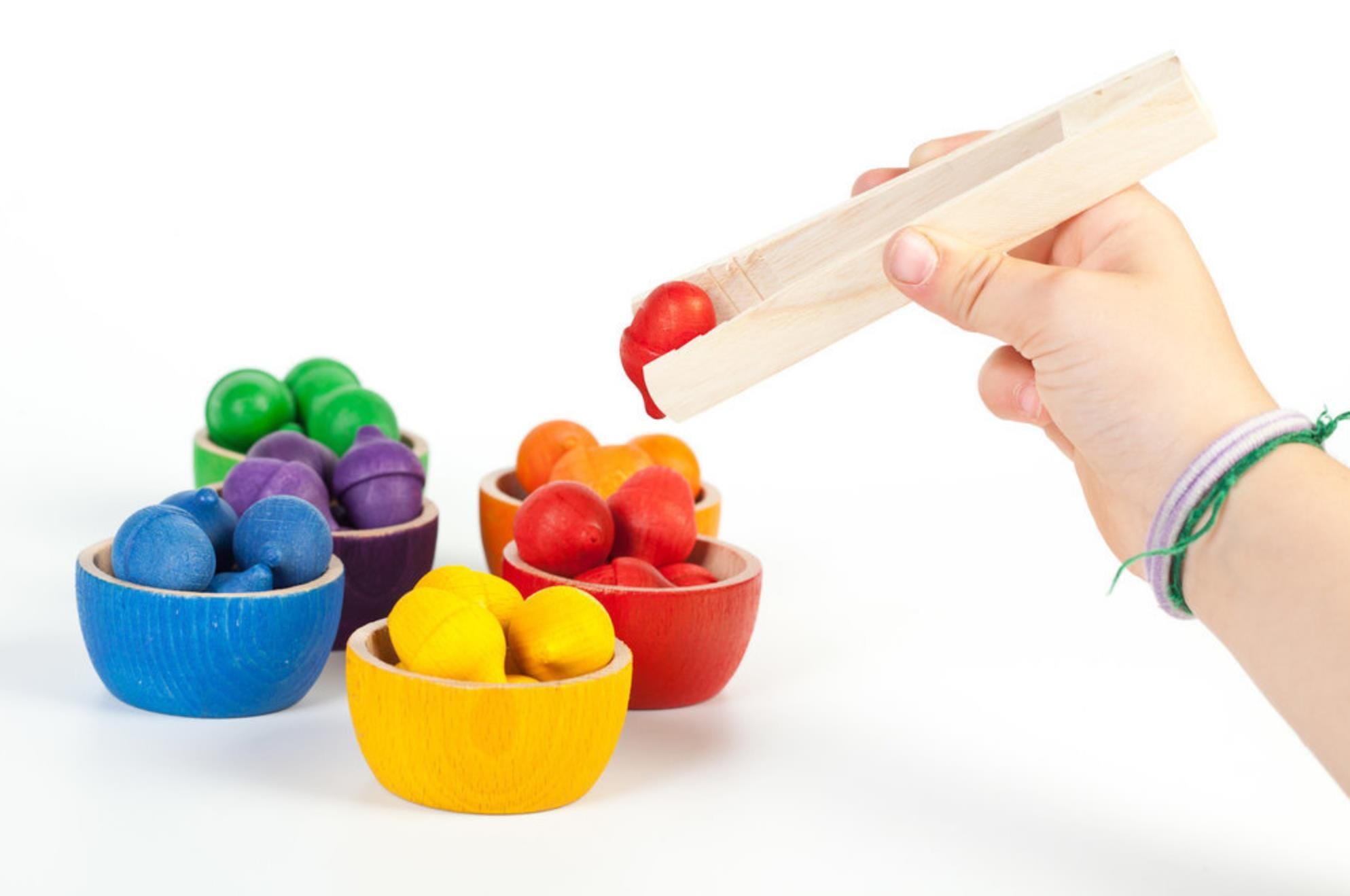 Grapat Coloured Bowls & Acorns