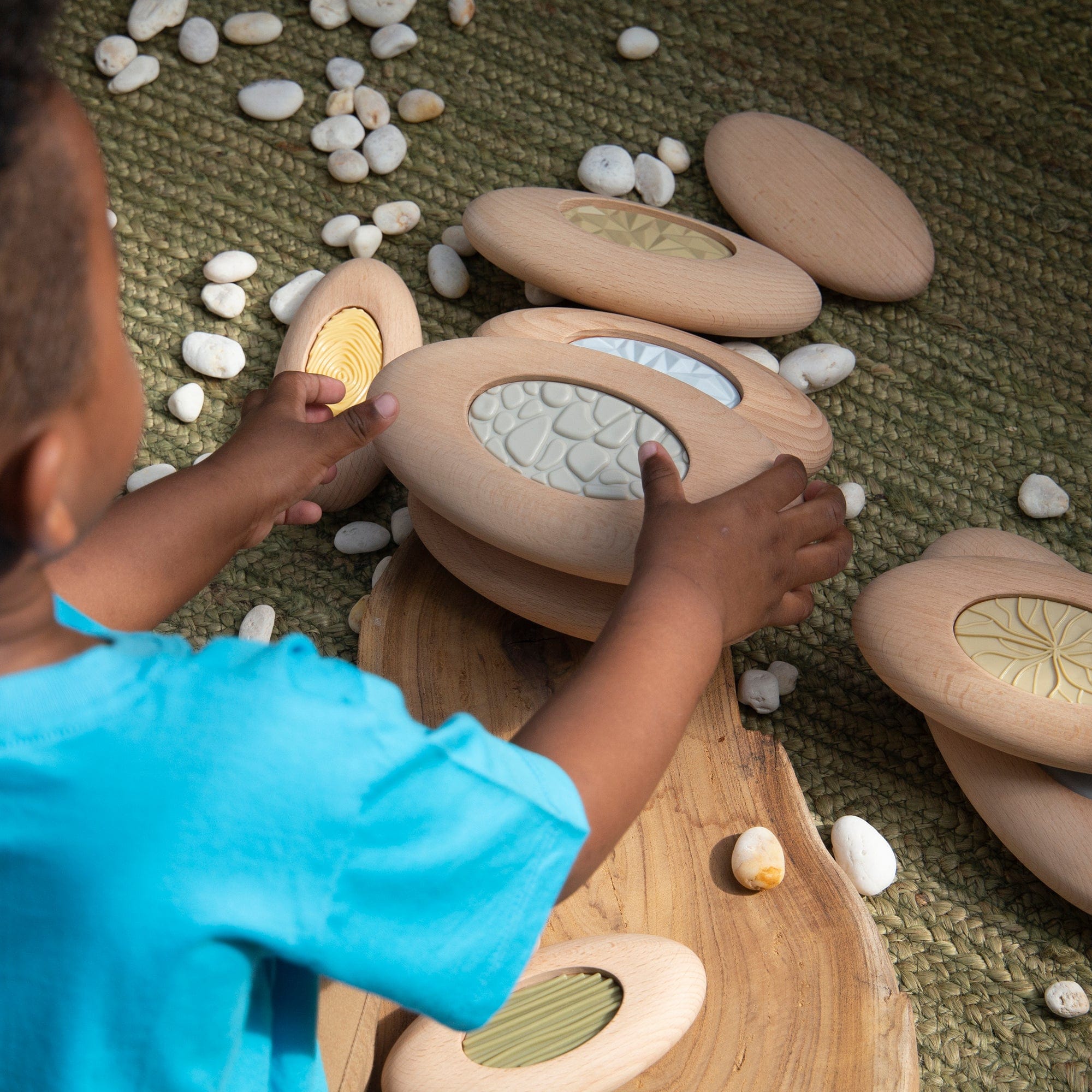 Guidecraft Jumbo Sensory River Stones