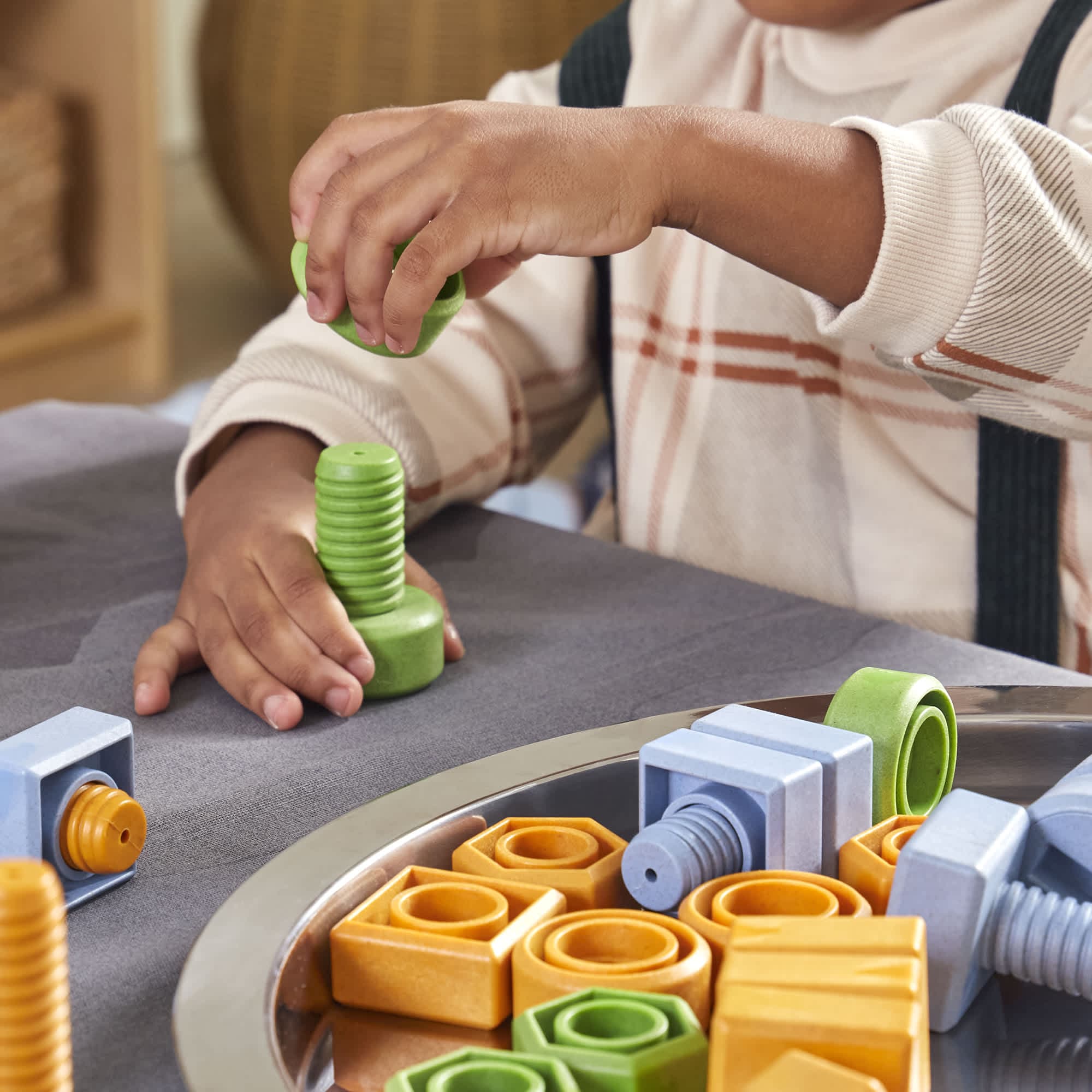 Guidecraft Twisty Tools - Nuts and Bolts Set - 84 pieces