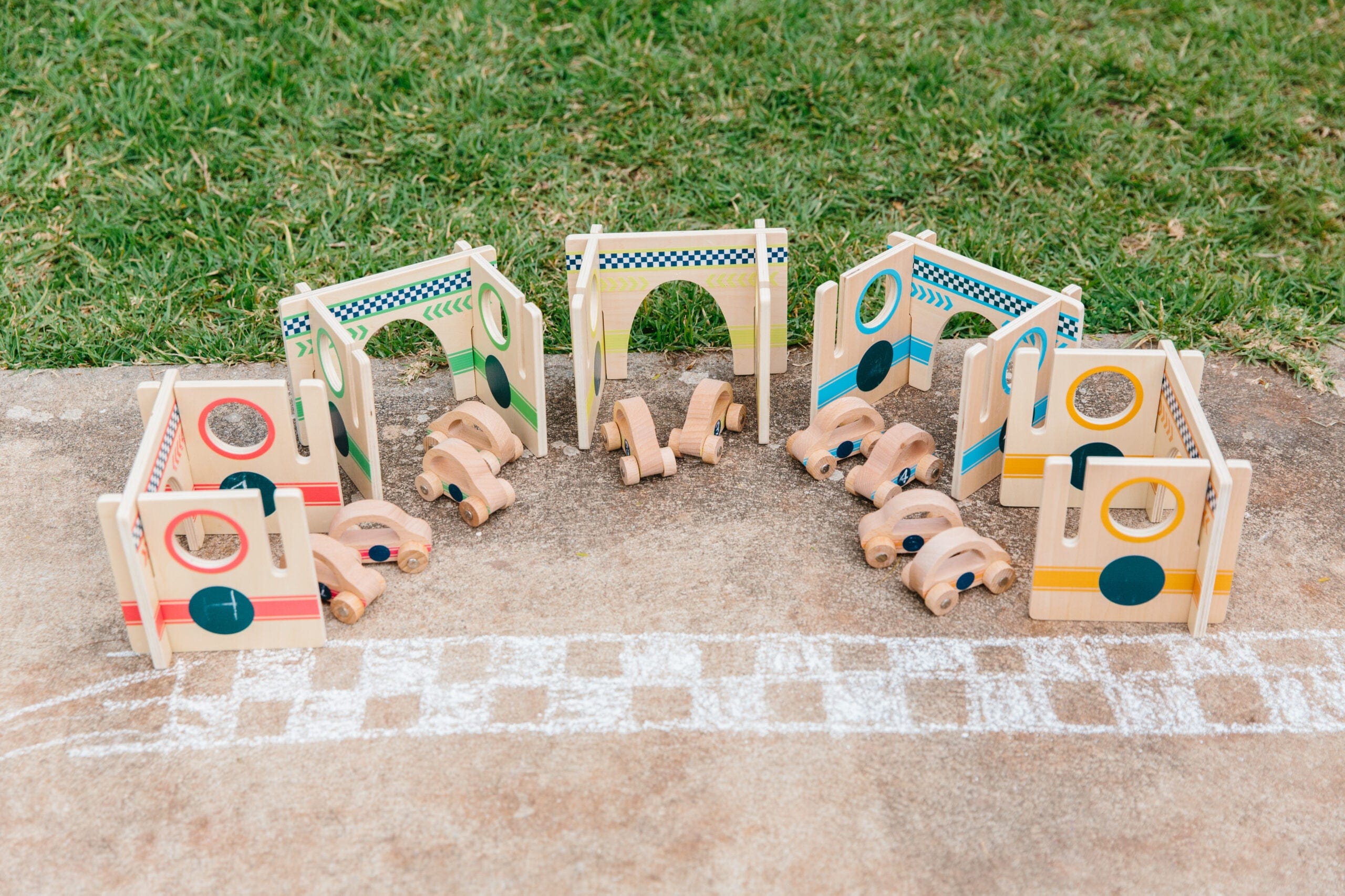The Freckled Frog Happy Architect Raceway with Cars