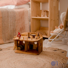 QToys Medium Dollhouse
