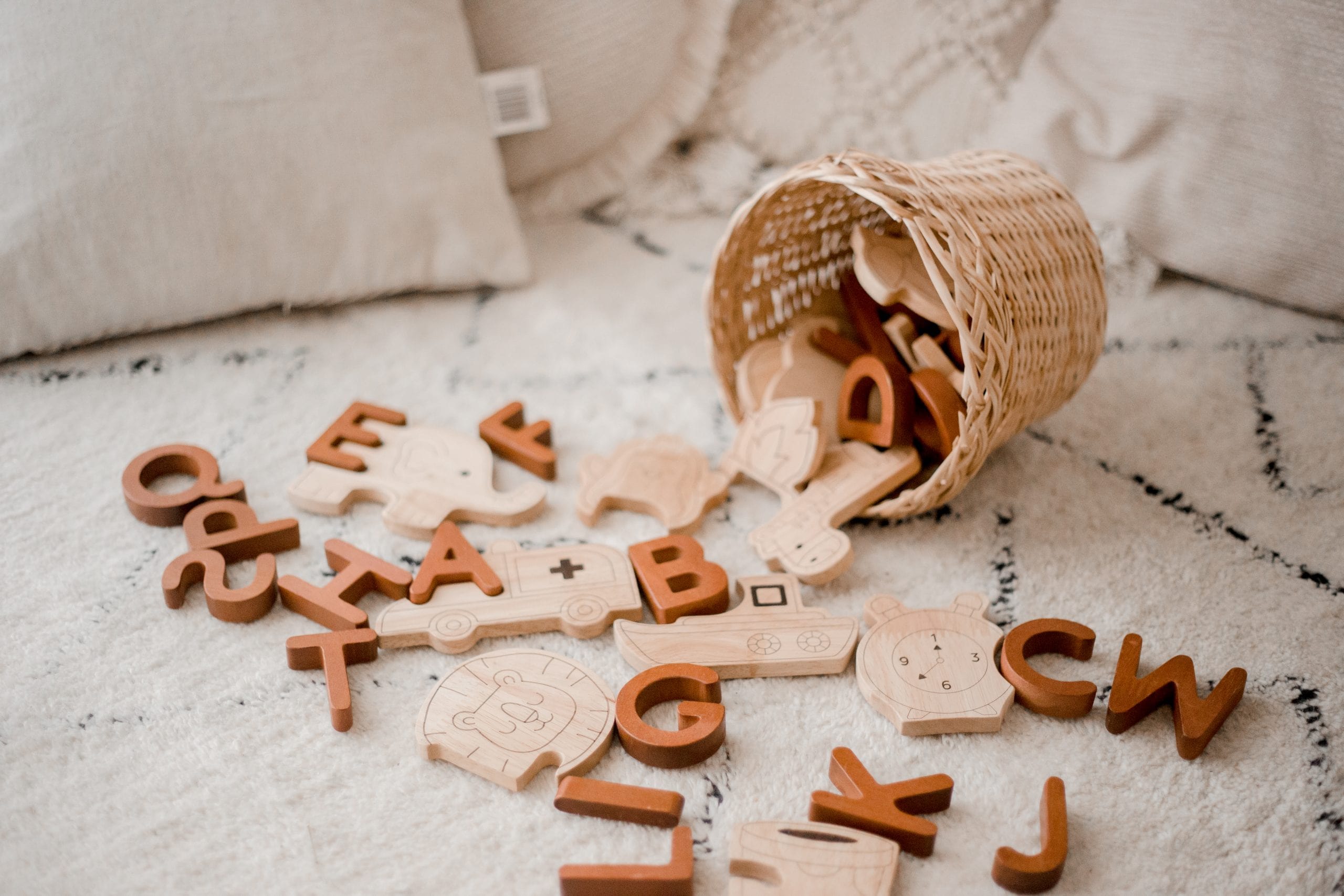 QToys Alphabet Jigsaw Set