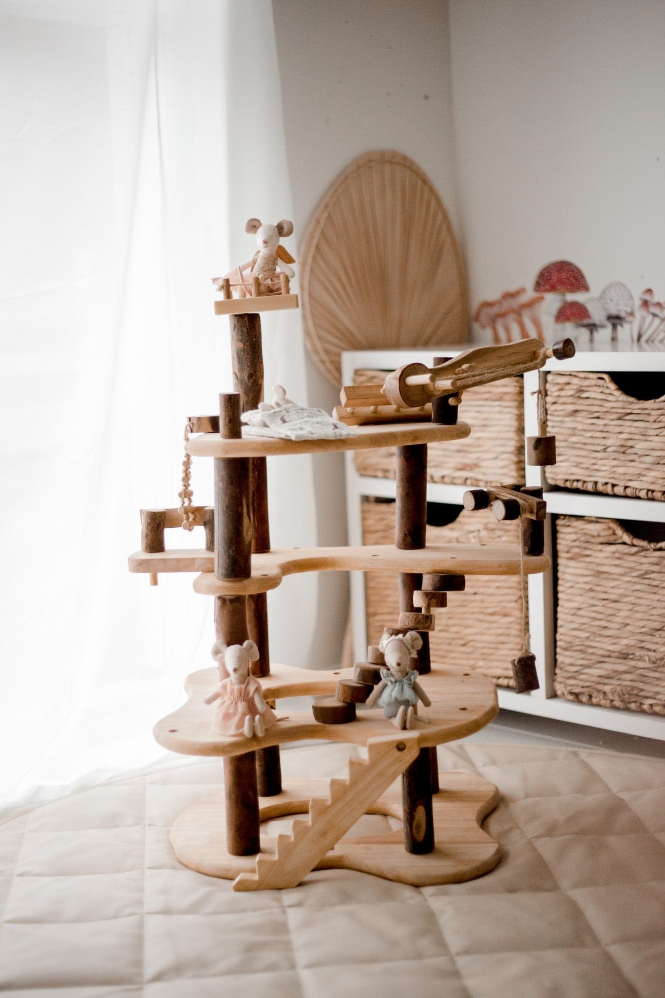 QToys Three Level Tree House Play Set