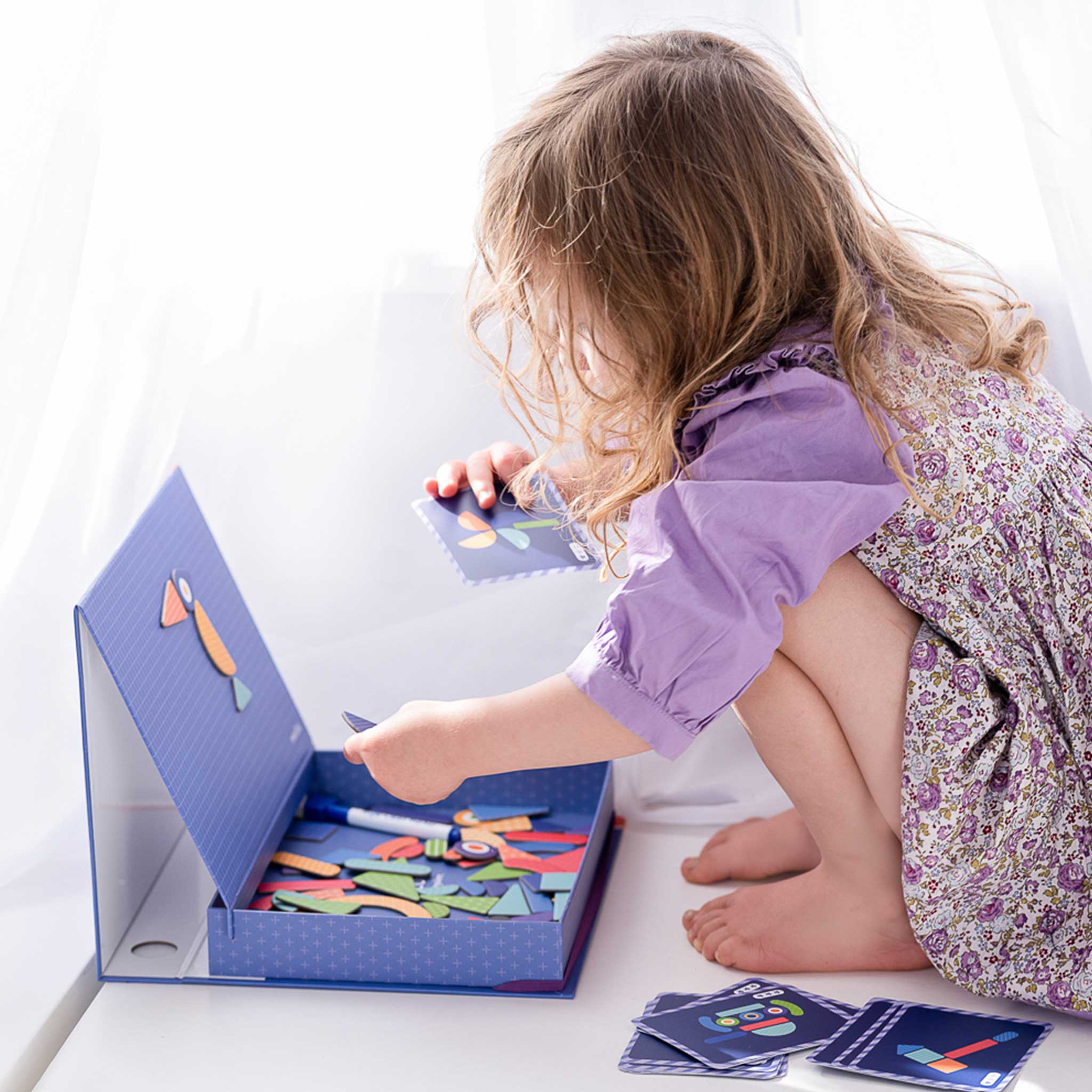 mierEdu Magnetic Art Case - Shapes