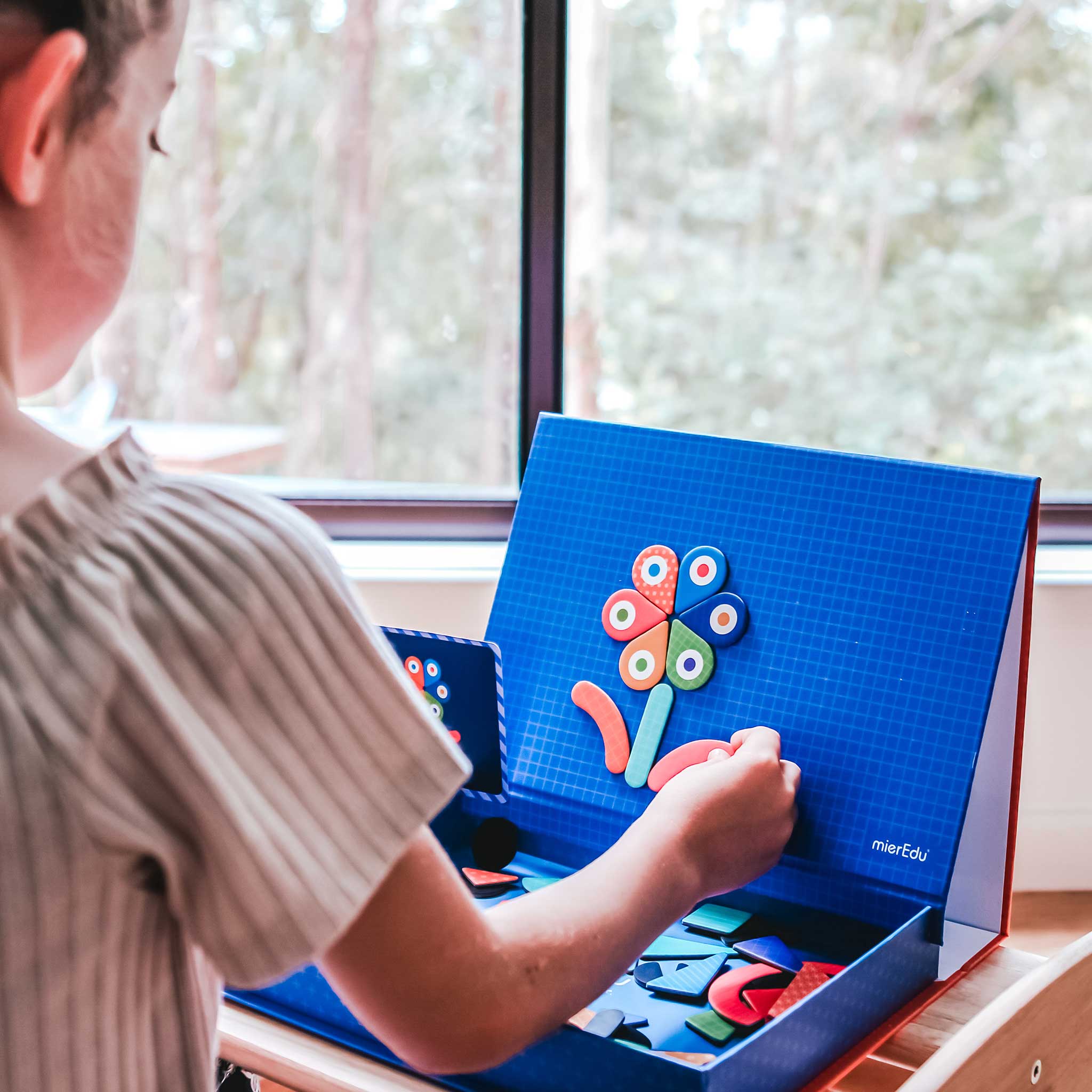 mierEdu Magnetic Art Case - Shapes