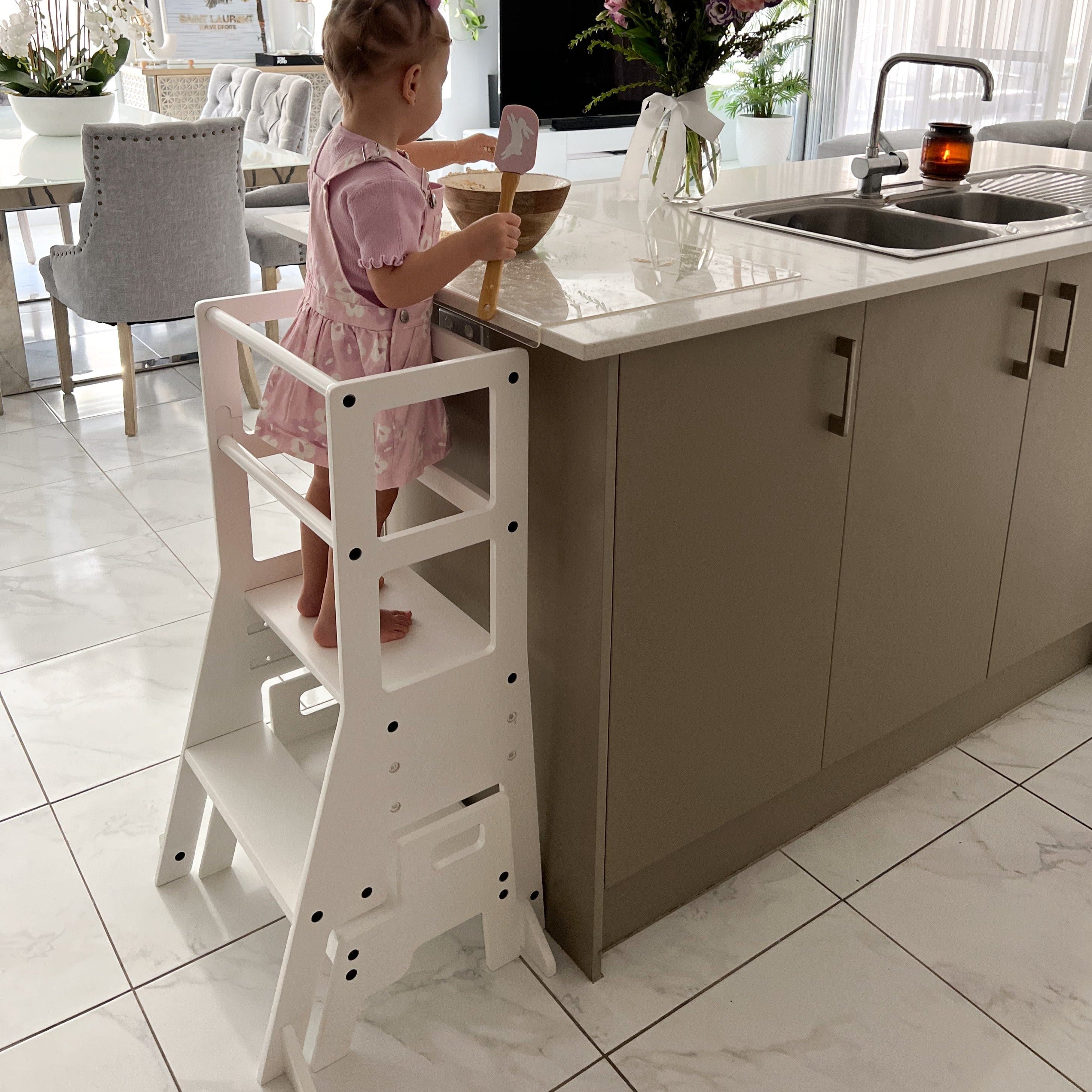 myduckling Adjustable Learning Tower with Stool - White