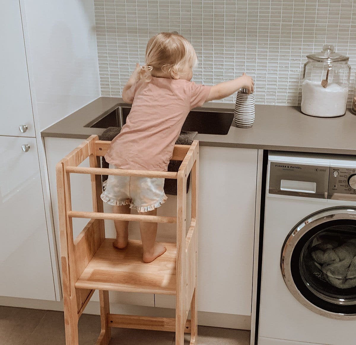 myduckling Deluxe Solid Wood Adjustable Learning Tower 2 in 1