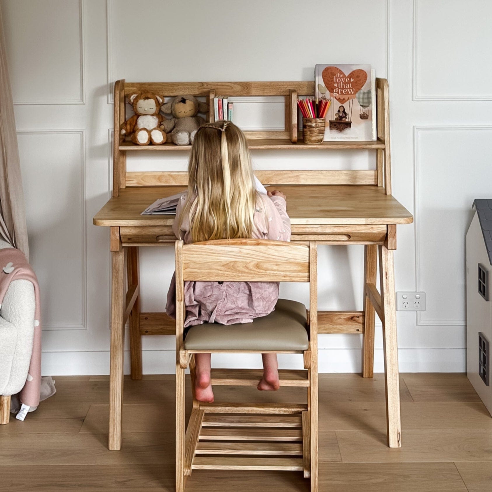myduckling Montessori Solid Wood Study Desk