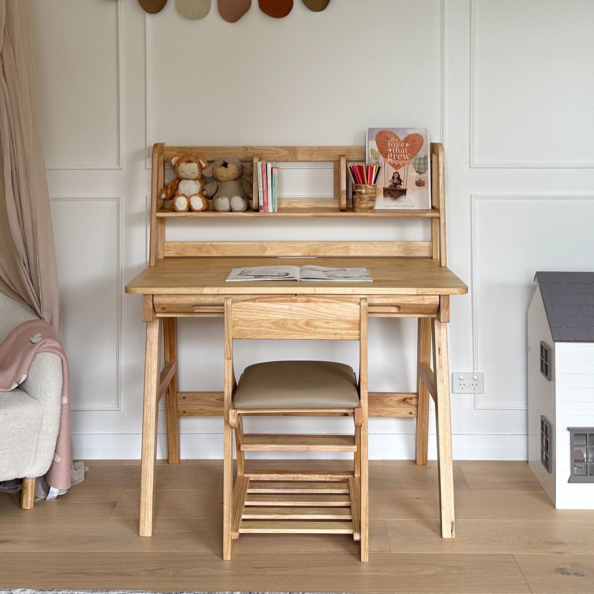 myduckling Montessori Solid Wood Study Desk