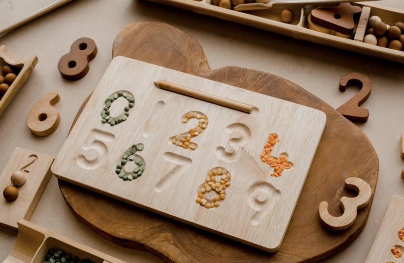 Qtoys Number tracing board