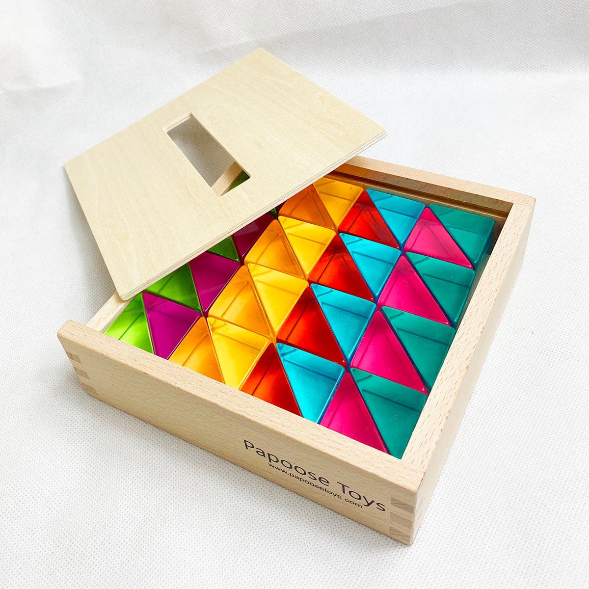 Papoose Lucite Small Triangles with tray (32 piece Set)