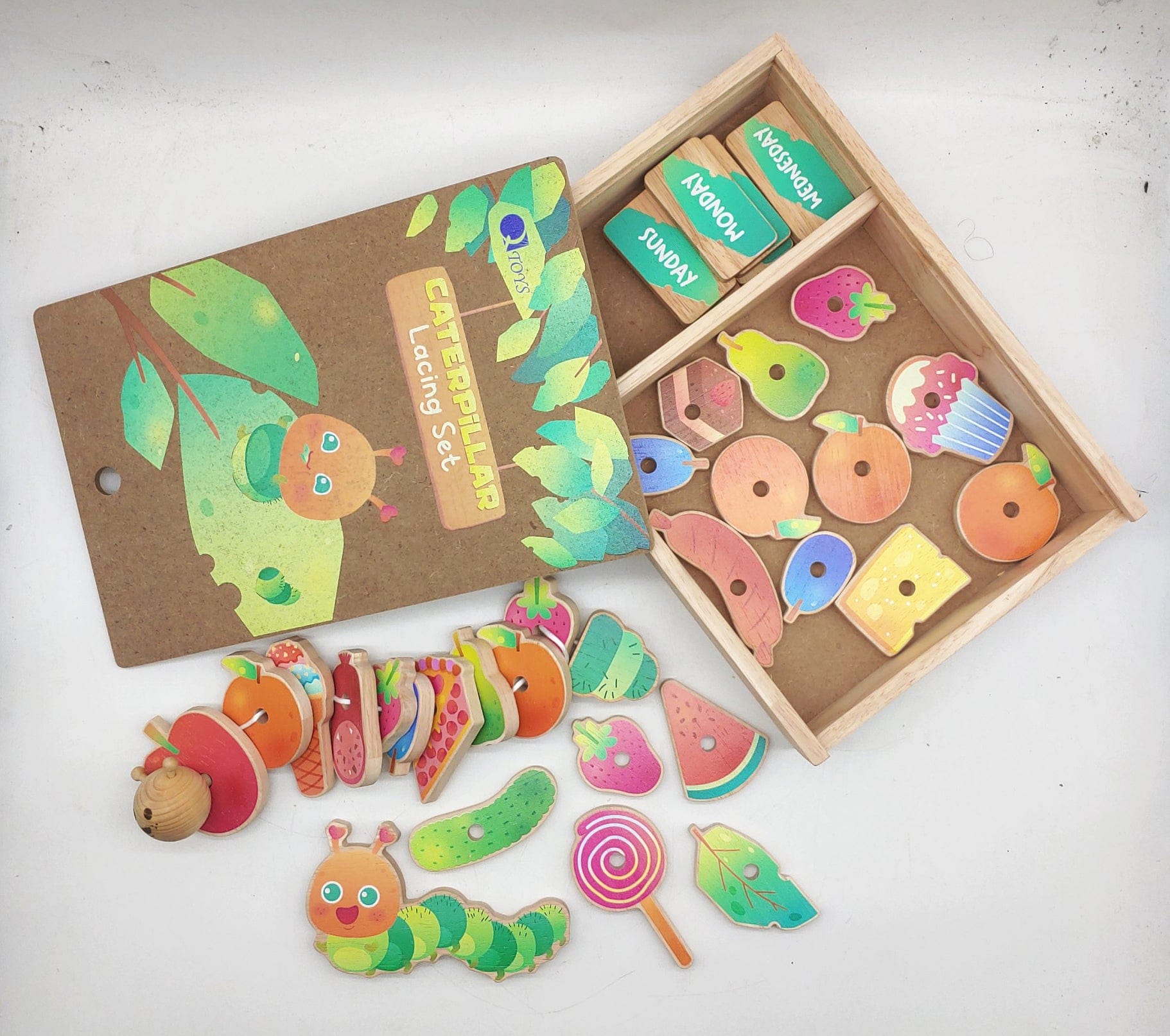 QToys Caterpillar lacing set